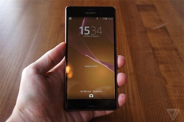 Ảnh thực tế bộ đôi Xperia Z3 và Z3 Compact vừa ra mắt