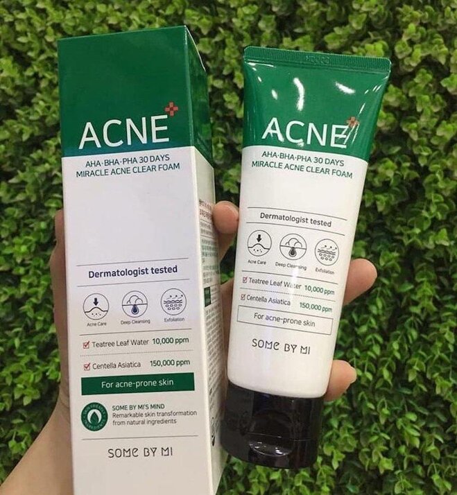 sữa rửa mặt Acne