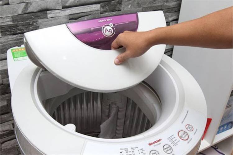 Máy giặt Sharp báo lỗi E2, E3, E4: Nguyên nhân và cách khắc phục chi tiết