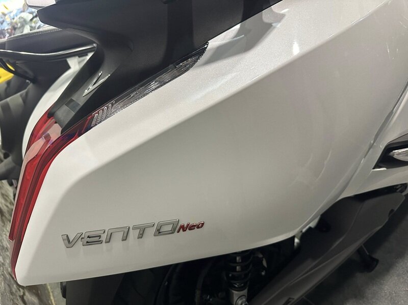 Xe máy điện VinFast Vento NEO rất khỏe máy, đi gần 200 km/lần sạc lại đang khuyến mại 4 triệu đồng