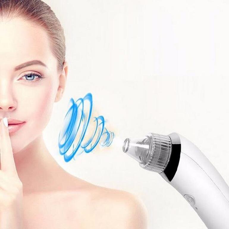Thao tác sử dụng máy hút mụn cầm tay không quá khó khăn