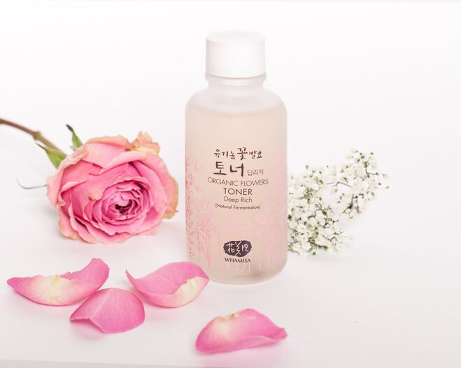 Nước hoa hồng Whamisa Organic Flowers Deep Rich Essence Toner