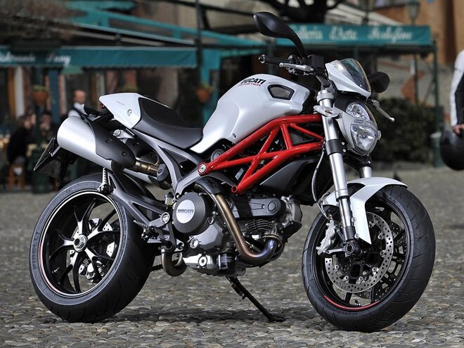 Ducati Monster 795