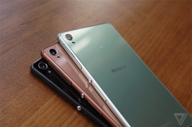 Ảnh thực tế bộ đôi Xperia Z3 và Z3 Compact vừa ra mắt