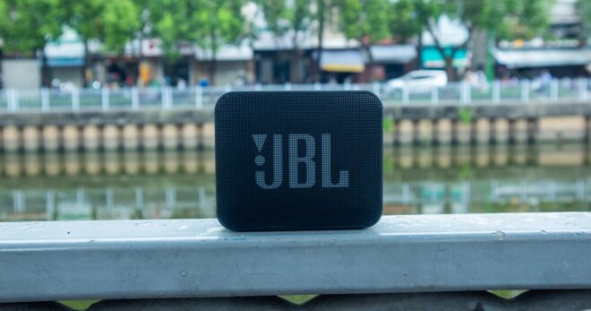 JBL Go Essential