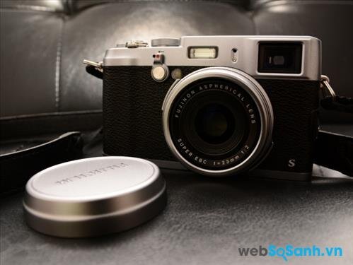 Ống kính 23mm f2 của chiếc Fuji X100s