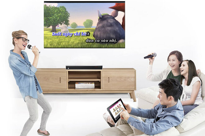 Hát karaoke thật đơn giản trên smart tivi - Bạn đã thử chưa ?