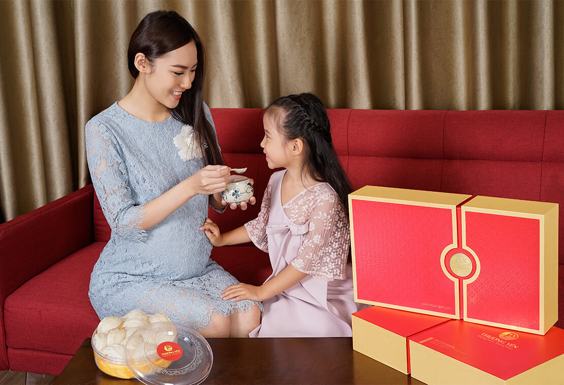 Các bà mẹ có thể cho em bé uống tổ yến để bổ sung các chất dinh dưỡng cần thiết