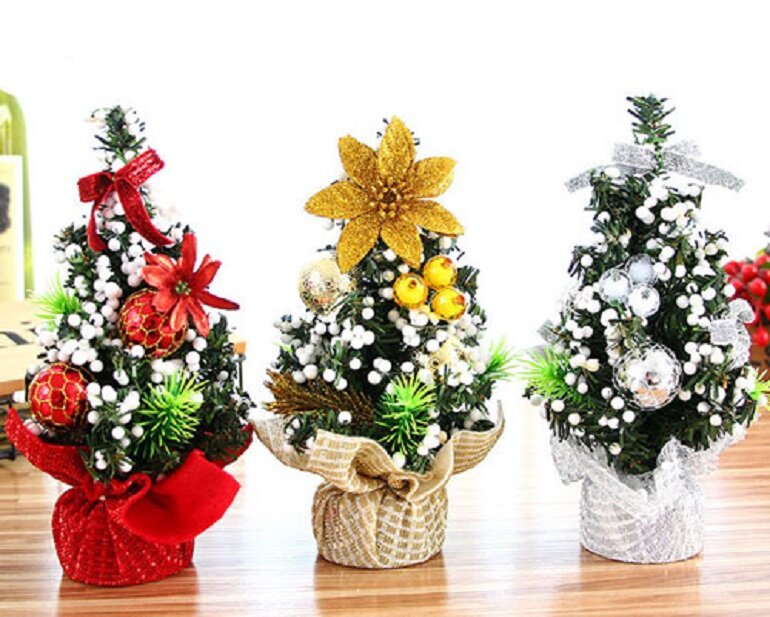 Cây thông Noel để bàn đẹp
