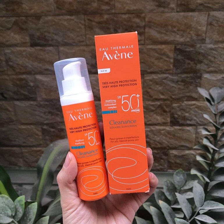 Kem chống nắng Avène Cleanance Solaire SPF 50+ dành cho da dầu