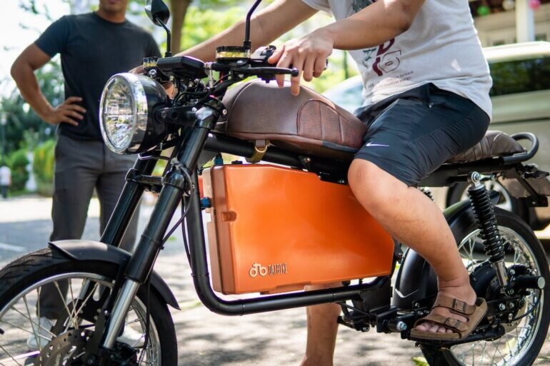 Dat Bike Weaver