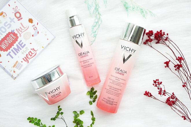 Bộ sản phẩm trắng da, dưỡng ẩm Vichy Idealia Lumiere Essence