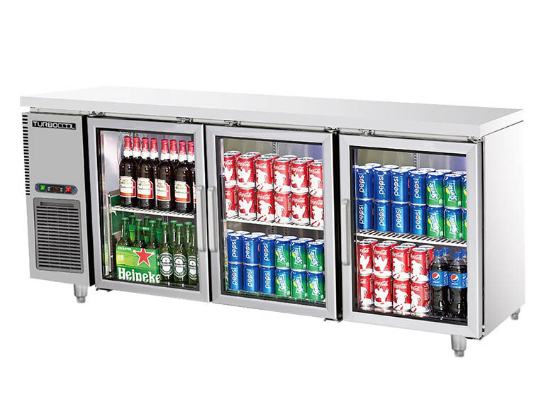 Đa phần tủ mát quầy bar được làm từ inox cao cấp 