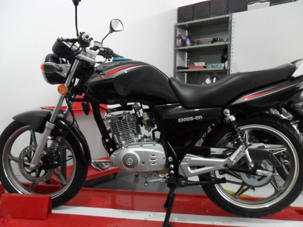 Suzuki EN 125CC 