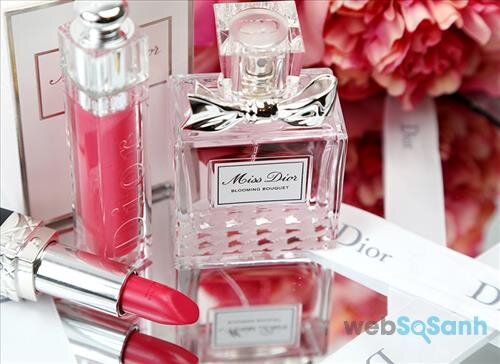 Chai nước hoa nữ Miss Dior Blooming Bouquet thực sự là món quà đặc biệt dành cho mùa xuân với hương hoa cỏ tràn ngập, đầy dịu dàng, duyên dáng và nữ tính