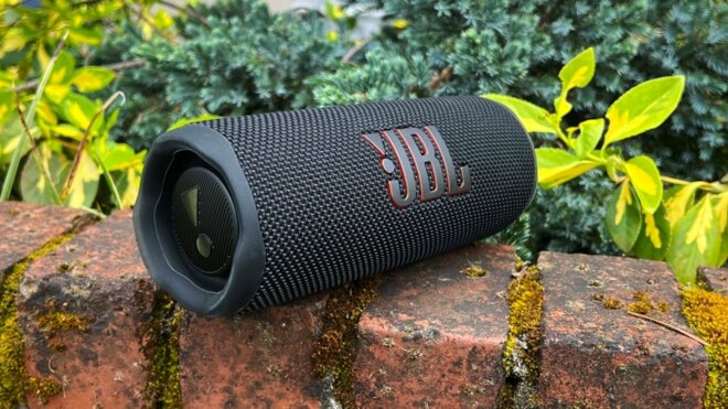 loa cầm tay JBL