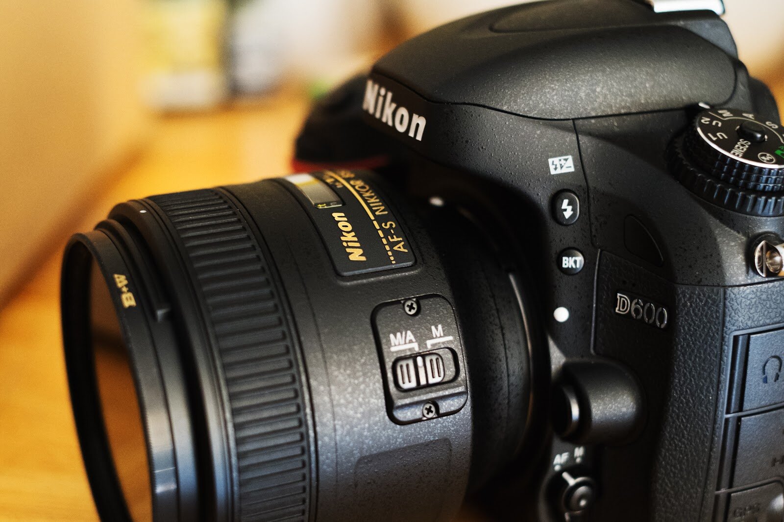 Lens Nikon AF-S 85mm f1.8G nhỏ gọn 