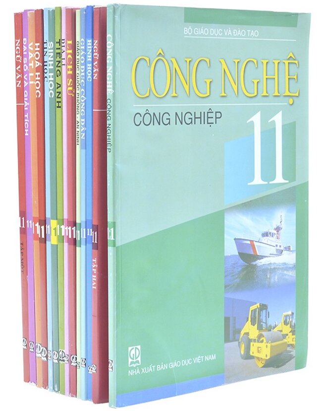 Sách giáo khoa lớp 11 chứa đựng nội dung nâng cao