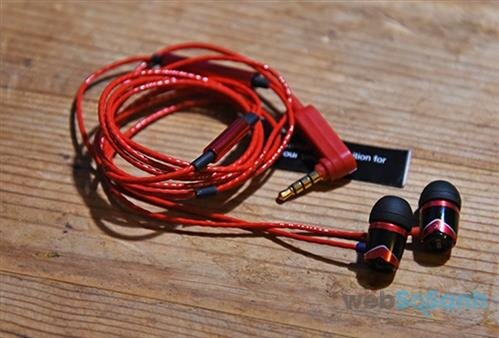 Tai nghe SoundMagic E10