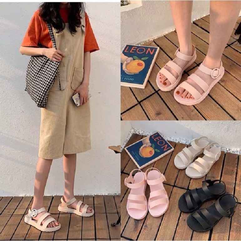 Giày sandal nữ mẫu mới năng động - Giày Nữ Đẹp