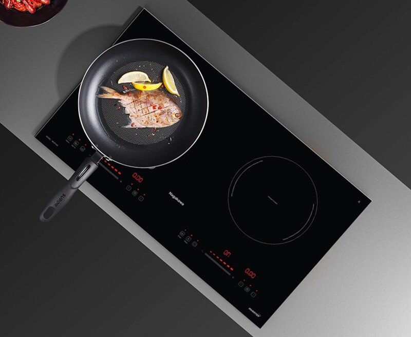 Bếp từ đôi hồng ngoại Nagakawa NK2F03M giá chỉ 3 triệu đồng, hiệu suất nấu mạnh mẽ, tiết kiệm điện