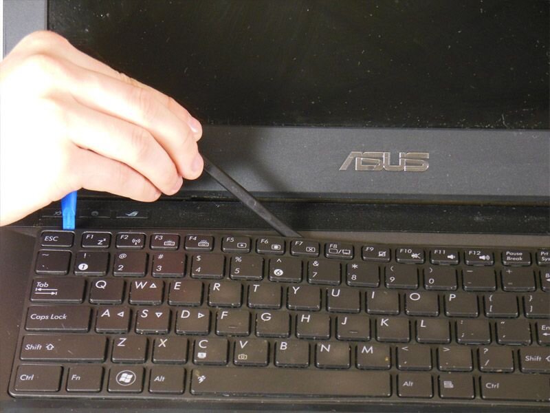 4 lưu ý khi thay bàn phím laptop Asus bị lỗi hỏng do va đập, dùng lâu |  websosanh.vn