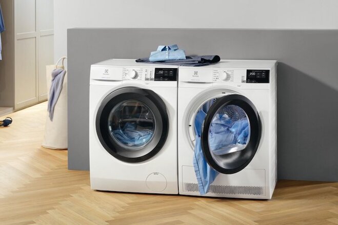 máy giặt Electrolux 8kg EWF8025