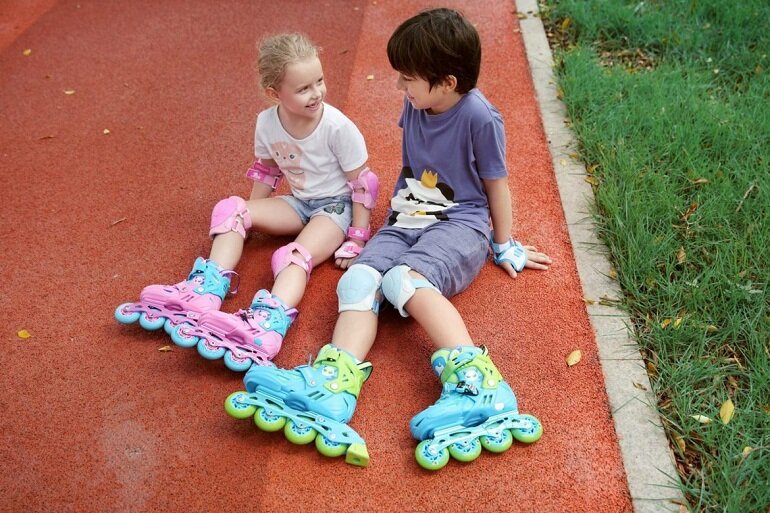 Bố mẹ nên mua giày trượt patin cho bé của các thương hiệu uy tín và nổi tiếng
