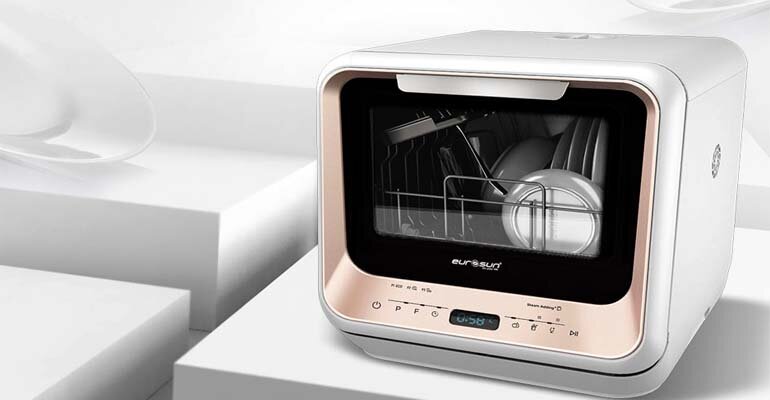 Máy rửa bát Eurosun STB50E06EU thích hợp sử dụng cho gia đình từ 3 – 4 thành viên may rua bat Eurosun 8 bo 3