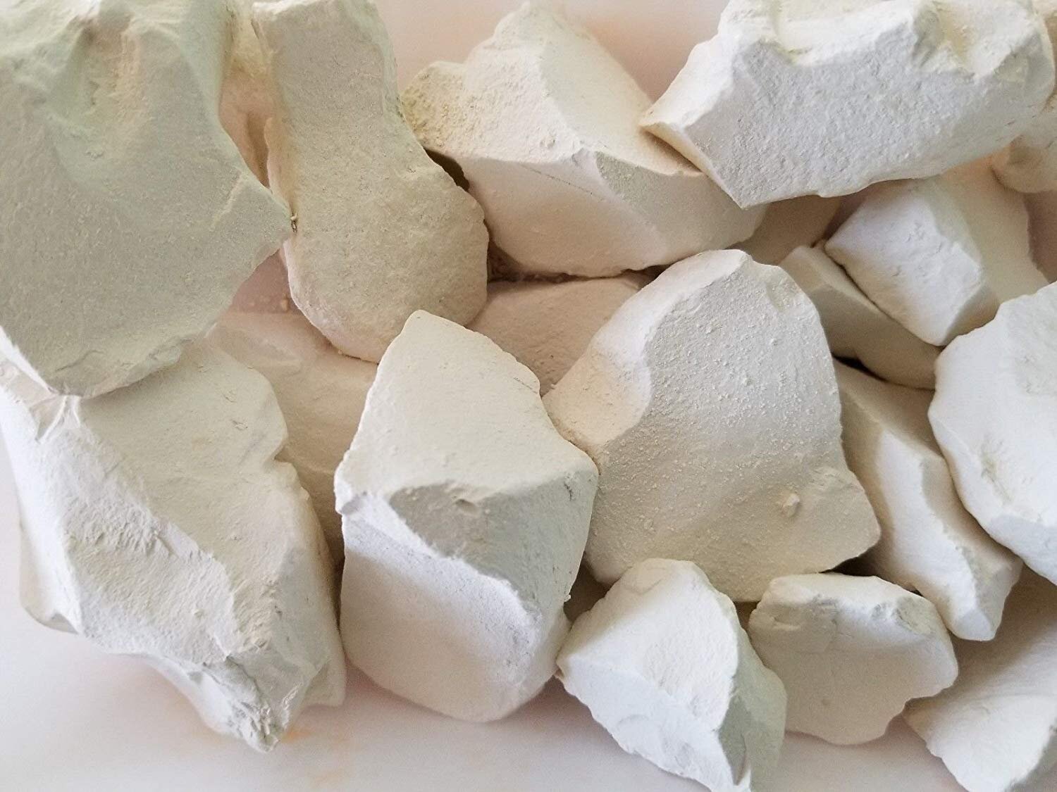 Kaolin là một loại đất sét trắng