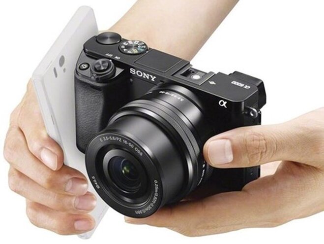 máy ảnh mirrorless