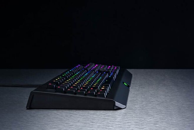 bàn phím cơ razer blackwidow chroma v2