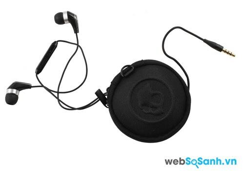 Tai nghe Skullcandy và hộp đựng