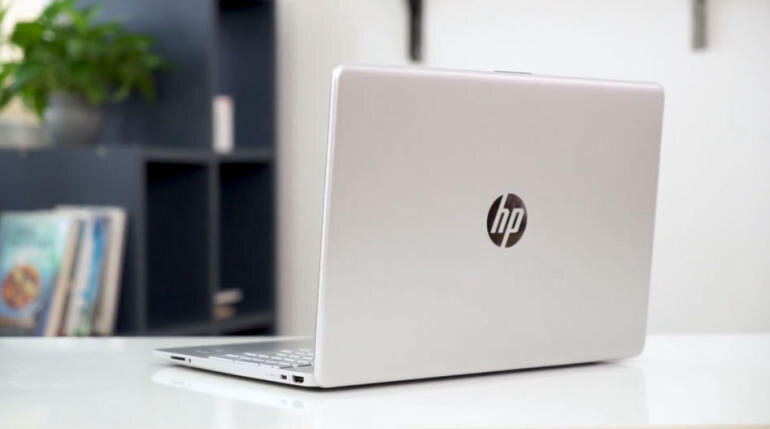 Laptop HP 15s-du1110TU 2Z8Q7PA