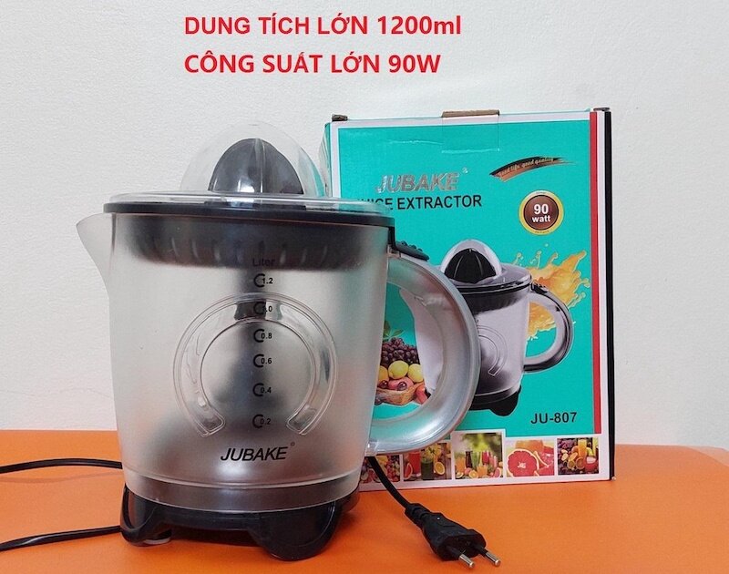 Dung tích lớn và dễ dùng là đặc điểm nổi bật của máy vắt tự động.