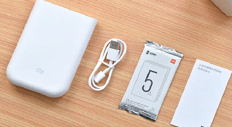 Bên trong hộp của máy in ảnh mini Xiaomi