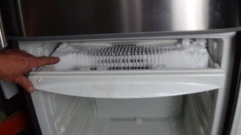 ngăn mát tủ lạnh bị đóng đá
