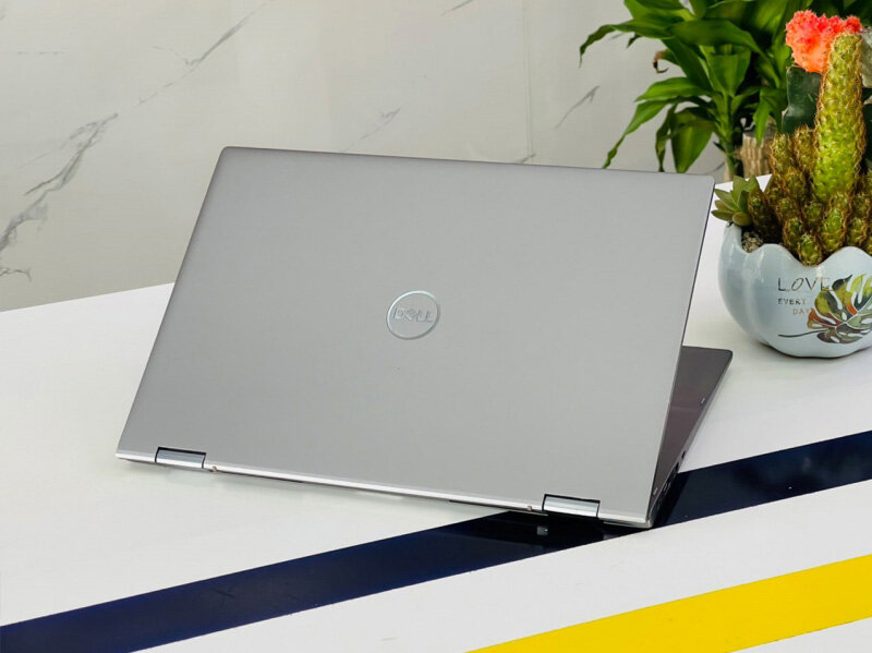 Dell Inspiron 5400 là lựa chọn hoàn hảo cho những ai muốn có một chiếc laptop đa năng, ngoại hình đẹp 