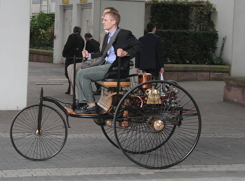 Chiếc xe Benz Patent 1885 được tái hiện năm 2007 