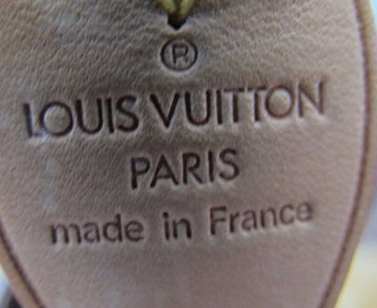 kiểm tra kỹ xuất xứ Louis Vuitton