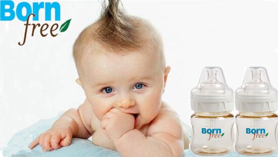 Bé thích thú uống sữa với Bình sữa Born Free Nhựa PES 150ml 