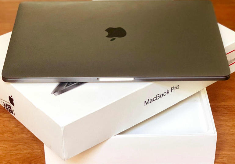 Macbook Pro bao nhiêu tiền?