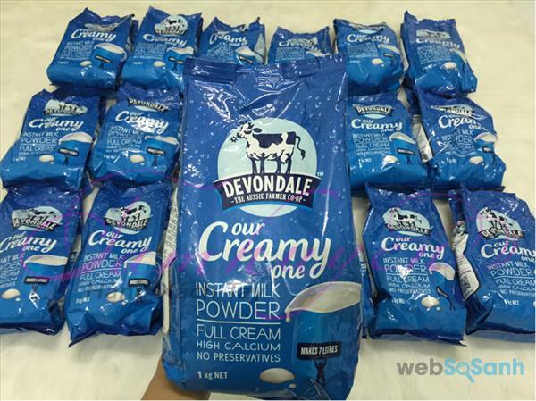 Cách pha sữa tươi nguyên kem dạng bột Devondale