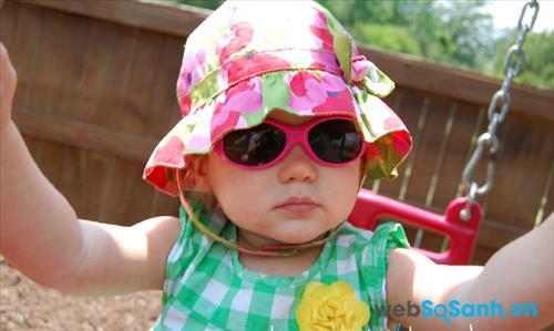 Hãy để trẻ tự chọn kính chống nắng mà trẻ thích Hãy để trẻ tự chọn kính chống nắng mà trẻ thích