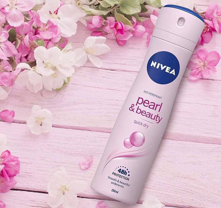 Xịt khử mùi Nivea Pearl & Beauty