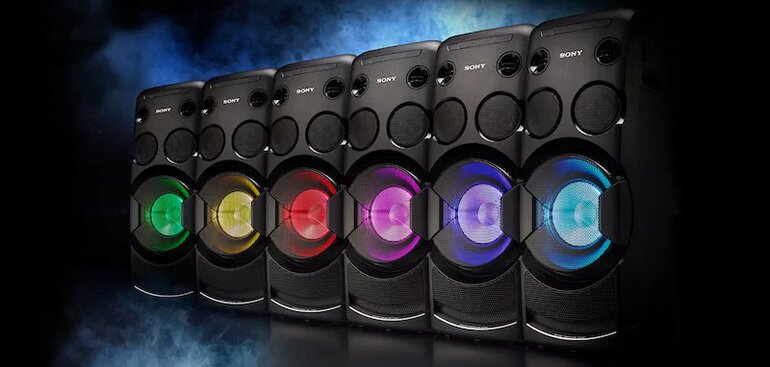 Loa Sony MHC – V50D: Không khí tiệc tùng với đèn chiếu sáng rực rỡ như ở trên sân khấu
