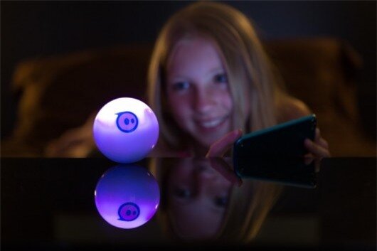 Play augmented reality games with the robotic ball Sphero 2.0