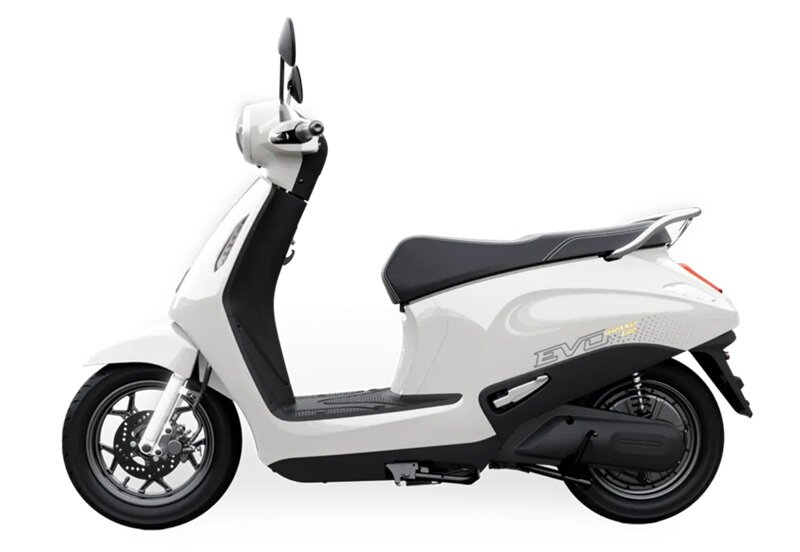 Giảm sốc còn 16 triệu đồng, VinFast Evo Grand Lite bền bỉ lại có thể đi tới 198 km/lần sạc!