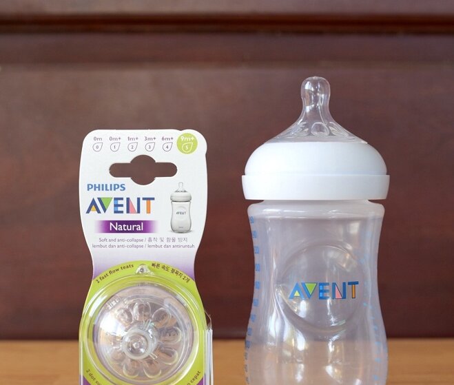 Núm ty Avent Natural số 5 được khuyên dùng cho bé 9 tháng tuổi trở lên