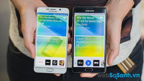 Chỉ một chút thay đổi ở font chữ giúp Galaxy Note 5 (trái) tạo cảm giác độ phân giải tốt hơn Galaxy Note 4 (phải)